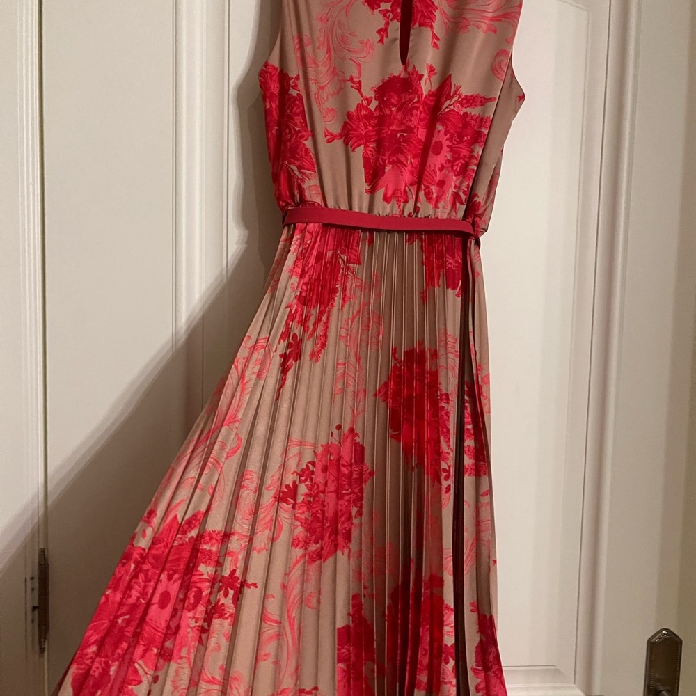 Rinascimento pink and tan/gold pleated Dress